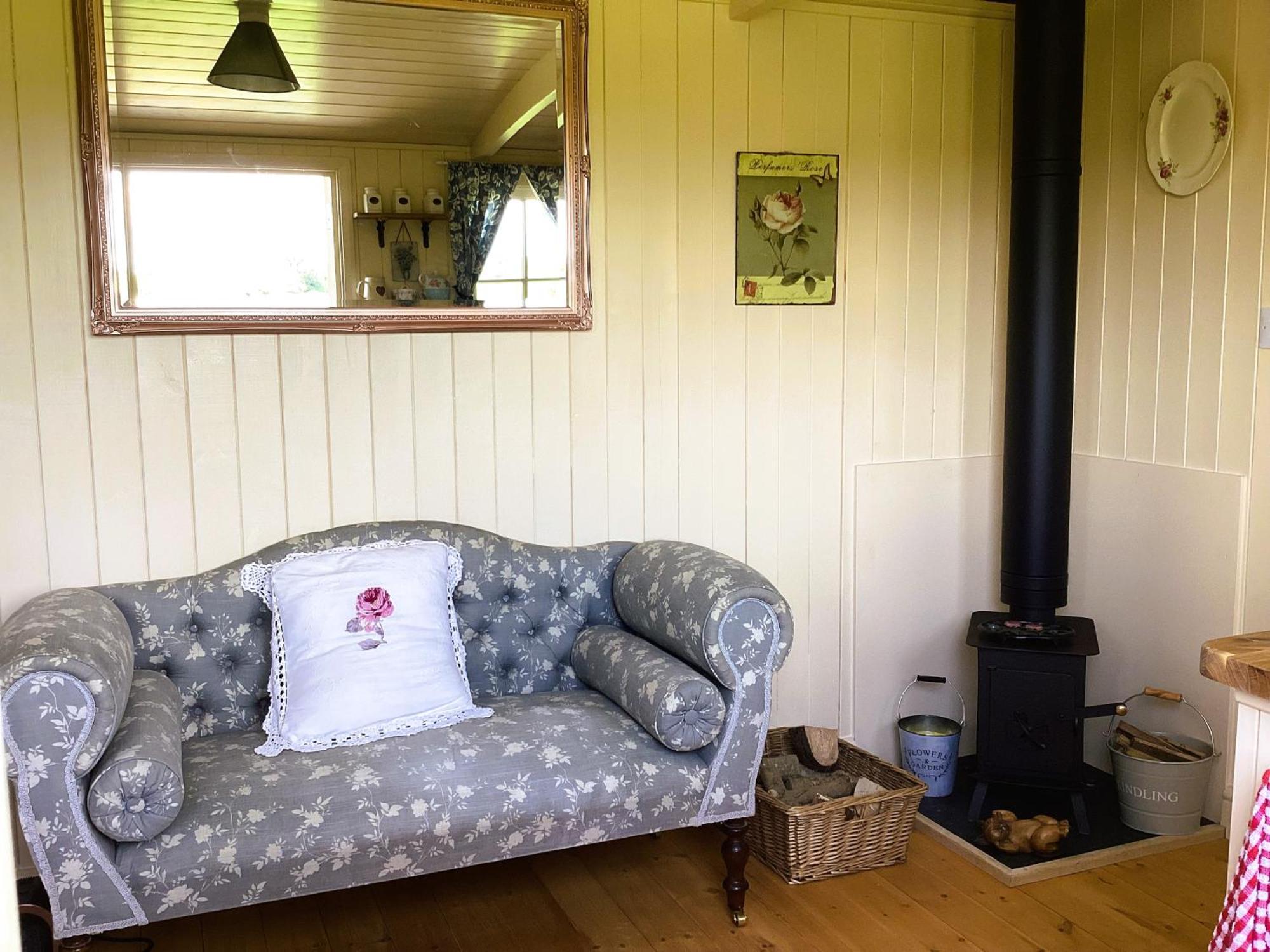 Lilly'S Pad Hotel บู๊ด ภายนอก รูปภาพ